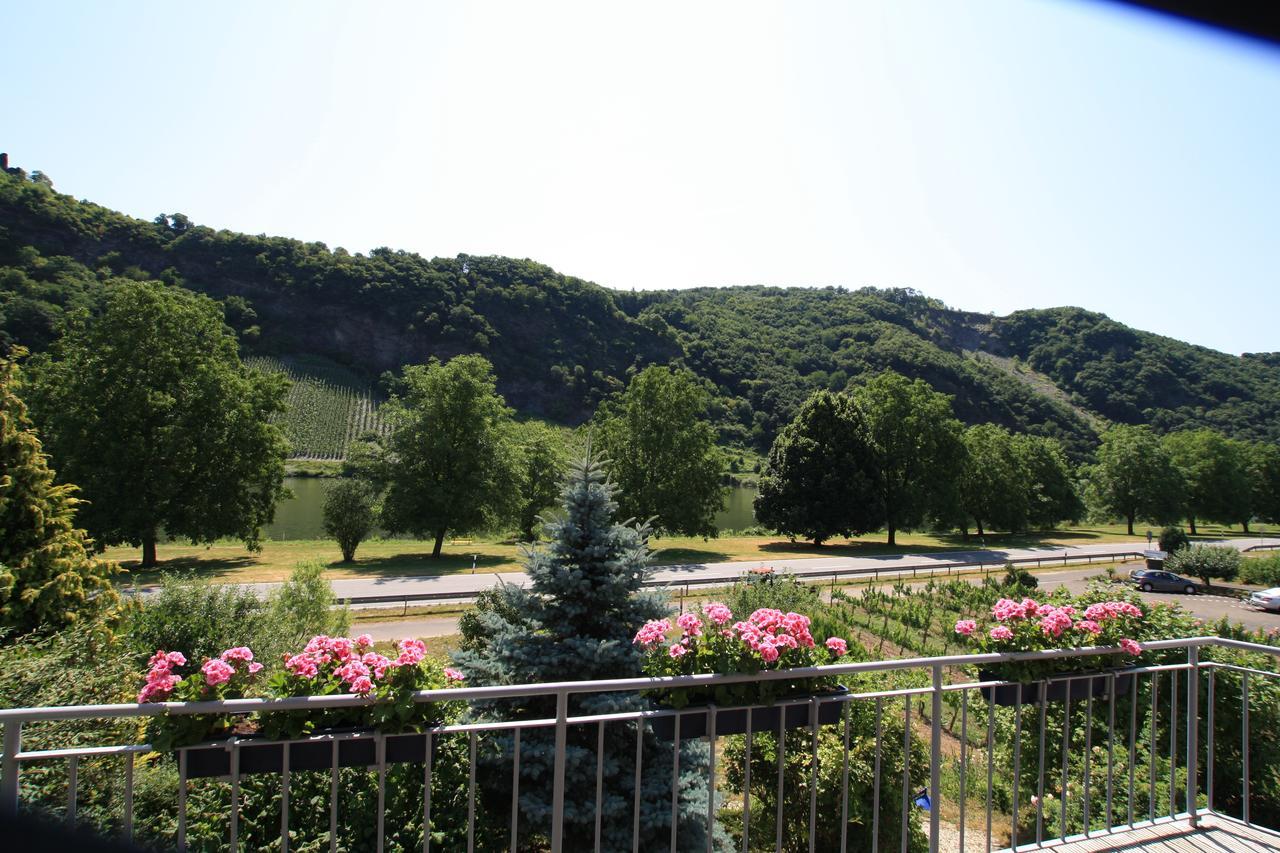 Weingut Bernd Hermes Kröv Exterior foto